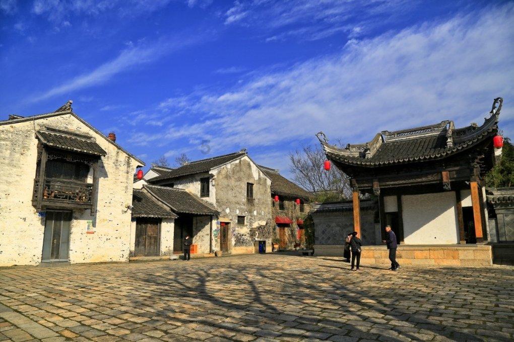 省外办召开各市(地)外办主任座谈会暨有关市外办主任2023年度工作报告会